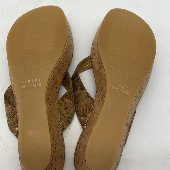 Stuart Weitzman gold wedge thong sandals size 7 MCW4035B - Picture 9 of 10